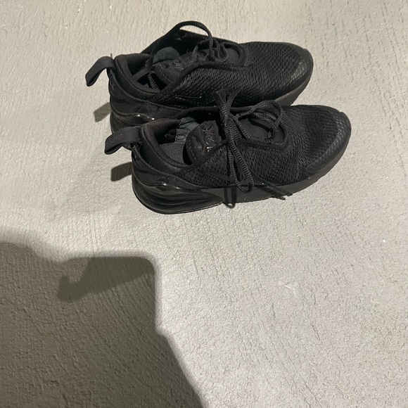 Kids black Nike sneakers - Picture 2 of 4